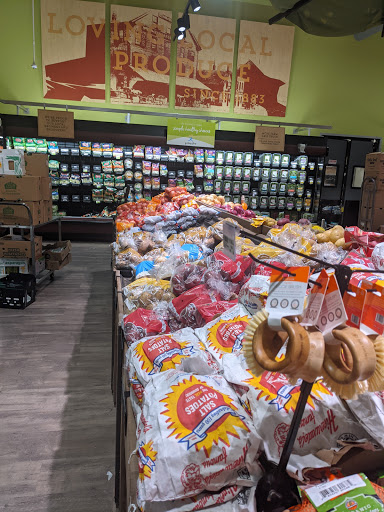 Grocery Store «Hannaford Supermarket», reviews and photos, 50 Kellogg Rd, New Hartford, NY 13413, USA
