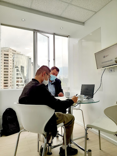 LB ENGLISH SCHOOL - Quito