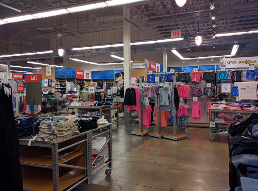 Clothing Store «Old Navy», reviews and photos, 3115 SW Cedar Hills Blvd, Beaverton, OR 97005, USA