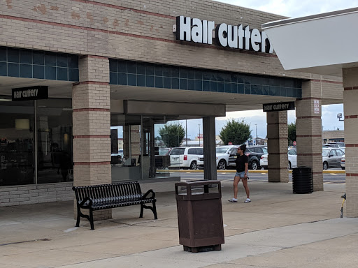 Shopping Mall «Roosevelt Mall», reviews and photos, 2339 Cottman Ave #1, Philadelphia, PA 19149, USA