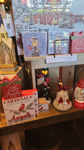 American Restaurant «Cracker Barrel Old Country Store», reviews and photos, 1162 Wayne Ave, Chambersburg, PA 17202, USA