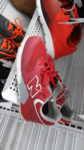 Clothing Store «Ross Dress for Less», reviews and photos, 30 Malphrus Rd, Bluffton, SC 29910, USA