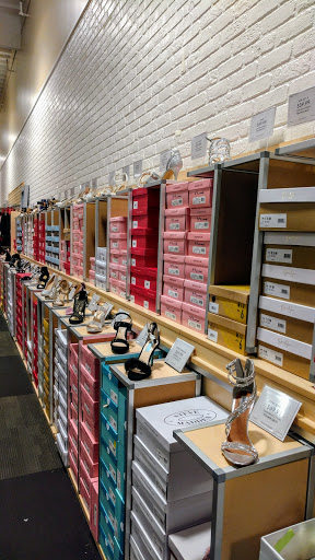 Shoe Store «DSW Designer Shoe Warehouse», reviews and photos, 4001 Factoria Square Mall SE, Bellevue, WA 98006, USA