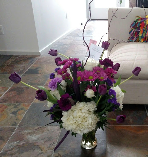 Florist «Village Petals Inc», reviews and photos, 573 S Grant Ave, Columbus, OH 43206, USA