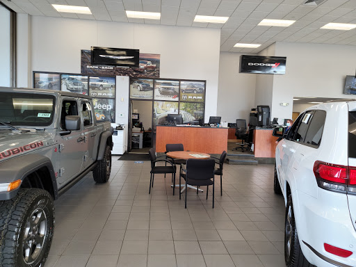 Car Dealer «Harr Chrysler Jeep Dodge», reviews and photos, 110 Gold Star Blvd, Worcester, MA 01606, USA