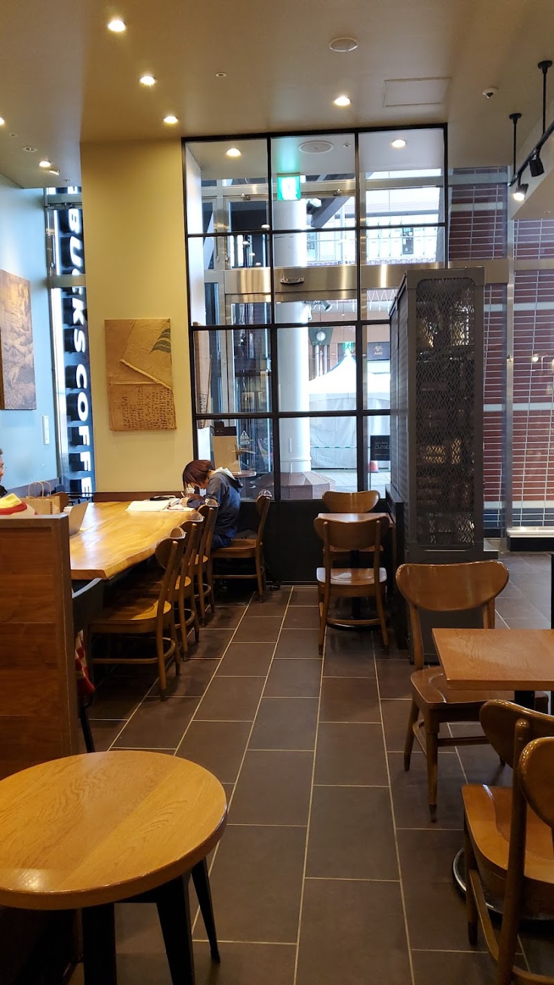 スターバックスコーヒー アミュプラザ鹿児島 プレミアム館1階店 鹿児島県鹿児島市中央町 コーヒー ショップ グルコミ