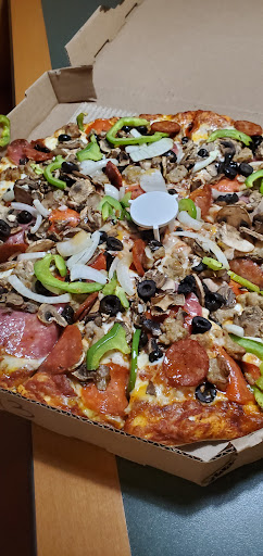 Pizza Restaurant «Round Table Pizza», reviews and photos, 10389 SE 82nd Ave, Happy Valley, OR 97086, USA