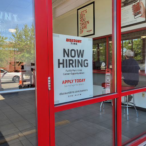 Tire Shop «Discount Tire Store - Apple Valley, MN», reviews and photos, 15102 Foliage Ave, Apple Valley, MN 55124, USA