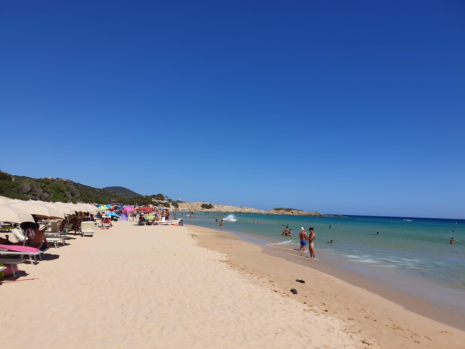 Fotografija Plaža Su Giudeu z visok stopnjo čistoče