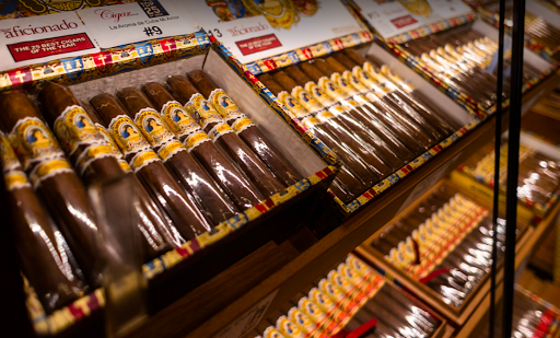 Cigar Realm, 11657 Lakeridge Pkwy, Ashland, VA 23005, USA, 