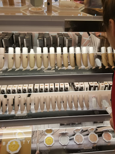 Shopping Mall «Arrowhead Towne Center», reviews and photos, 7700 W Arrowhead Towne Center, Glendale, AZ 85308, USA