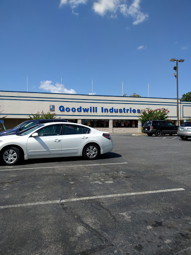 Thrift Store «Goodwill», reviews and photos