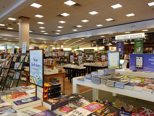 Book Store «Barnes & Noble», reviews and photos, 1163 Valley River Dr, Eugene, OR 97401, USA