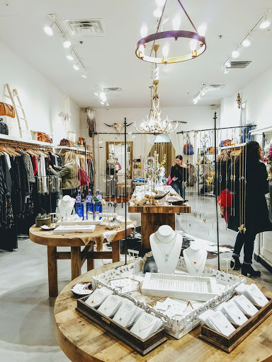 Shopping Mall «Hill Country Galleria», reviews and photos, 12700 Hill Country Blvd, Bee Cave, TX 78738, USA