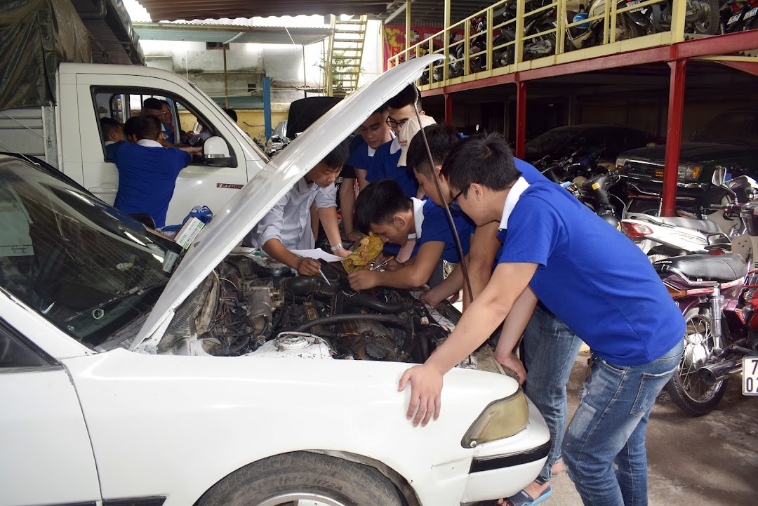 Trường dạy nghề sửa chữa ô tô Thanh Xuân