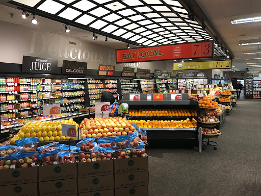 Grocery Store «Lunds & Byerlys Navarre», reviews and photos, 3333 Shoreline Dr, Navarre, MN 55392, USA