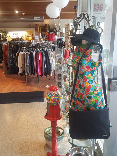 Thrift Store «Thrift Store Benefitting the Cat Adoption Team», reviews and photos, 4838 SW Scholls Ferry Rd, Portland, OR 97225, USA