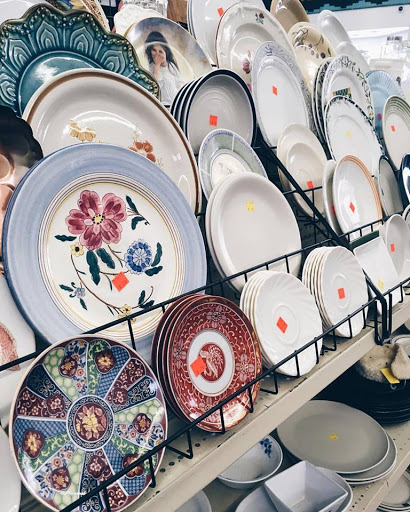 Thrift Store «L.A. Road Thrift Store», reviews and photos, 3516 N Eagle Rock Blvd, Los Angeles, CA 90065, USA