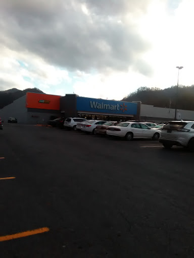 Discount Store «Walmart», reviews and photos, 201 Walton Rd, Harlan, KY 40831, USA