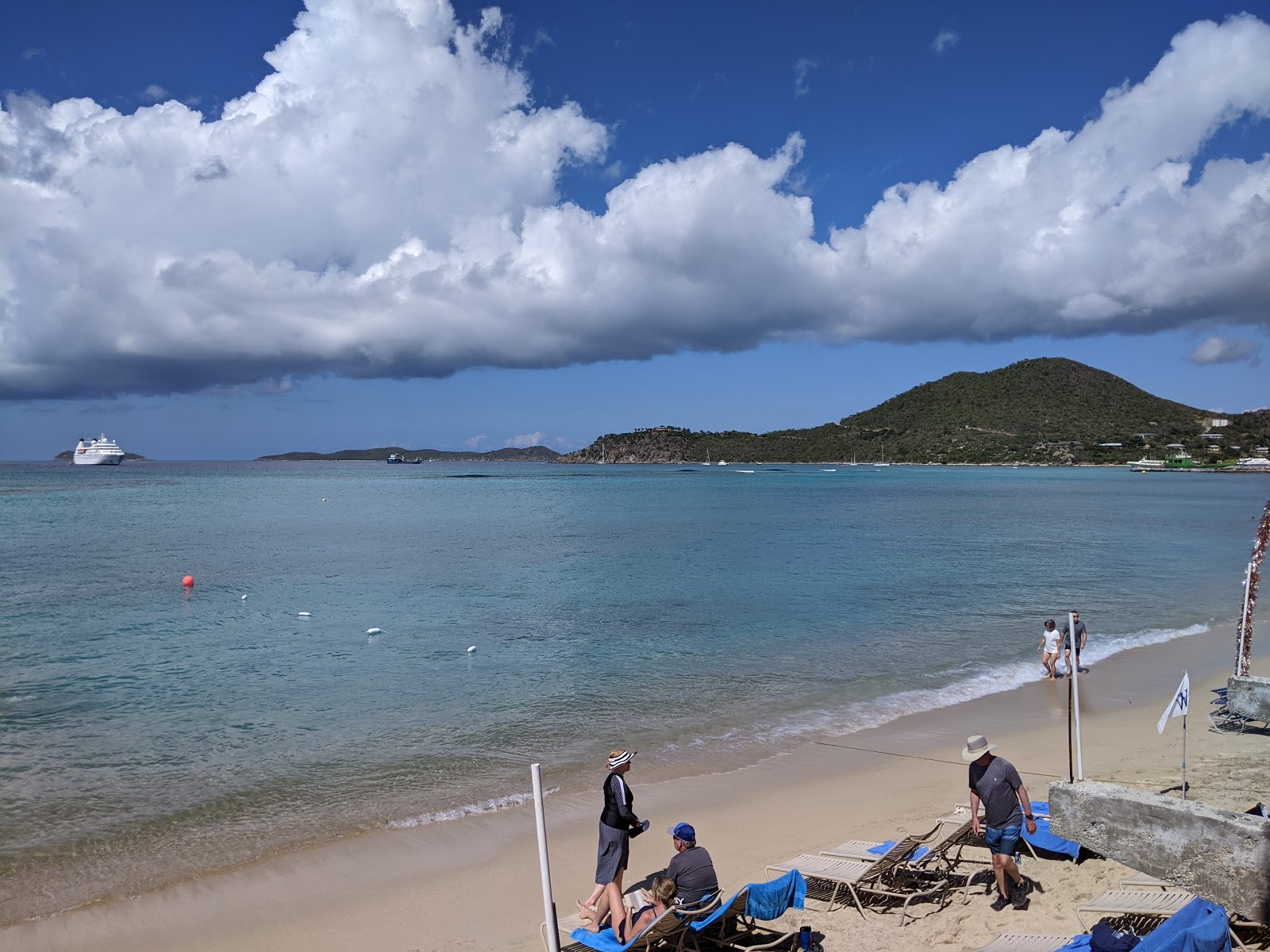 Foto von Fischer's Cove beach mit beiger sand Oberfläche