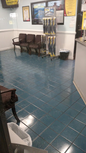 Auto Repair Shop «Meineke Car Care Center», reviews and photos, 399 2nd St, Williamsburg, VA 23185, USA