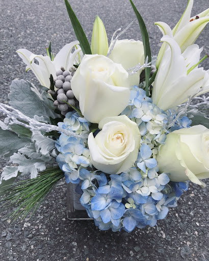 Florist «Busy Bee Florists», reviews and photos, 337 Watertown St, Newton, MA 02458, USA