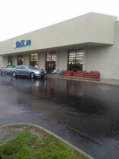 Thrift Store «Knoxville Habitat For Humanity ReStore», reviews and photos, 1511 Downtown W Blvd, Knoxville, TN 37919, USA