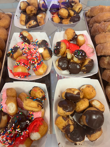 Donut Shop «Shipley Do-Nuts», reviews and photos, 1500 W Hebron Pkwy #100, Carrollton, TX 75010, USA