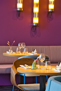 Atmosphère du Le Magnetic Restaurant - Hôtel Aiden by Best Western @ Clermont Ferrand - n°11