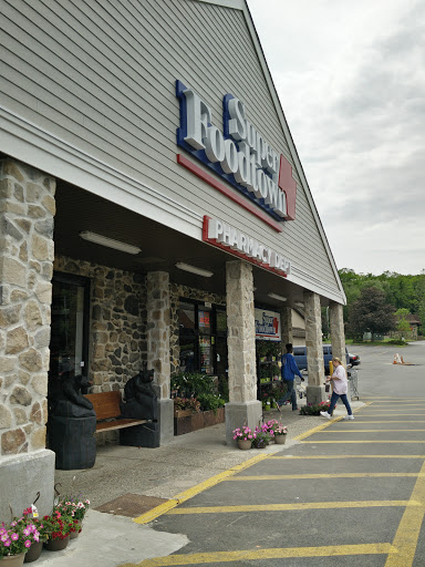 Grocery Store «Super Foodtown of Croton-on-Hudson», reviews and photos, 2005 Albany Post Rd, Croton-On-Hudson, NY 10520, USA