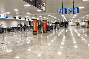 Eurico de Aguiar Salles Airport image