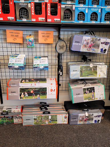 Sporting Goods Store «Play It Again Sports», reviews and photos, 1213 W 14 Mile Rd, Clawson, MI 48017, USA