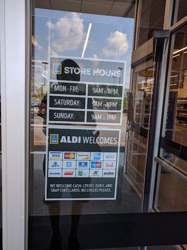 Supermarket «ALDI», reviews and photos, 2810 Mountaineer Blvd, Charleston, WV 25309, USA