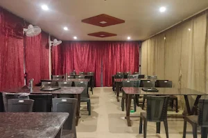 Labbaik Restaurant image