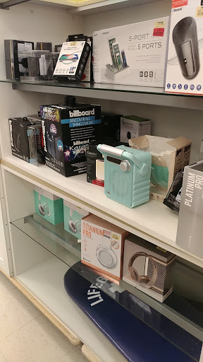 Department Store «Marshalls», reviews and photos, 533 S Broad St, Meriden, CT 06450, USA