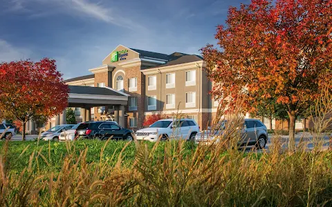 Holiday Inn Express & Suites Bellevue (Omaha Area), an IHG Hotel image