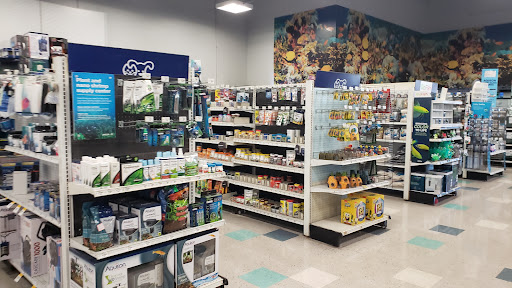 Pet Supply Store «Petco Animal Supplies», reviews and photos, 629 E Dundee Rd, Palatine, IL 60067, USA