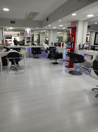 Salón de Peluquería Felisa Pacha en Cáceres‎, Cáceres‎