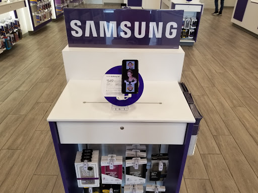 Cell Phone Store «MetroPCS Corporate Store», reviews and photos, 7780 NW 25th St, Miami, FL 33126, USA