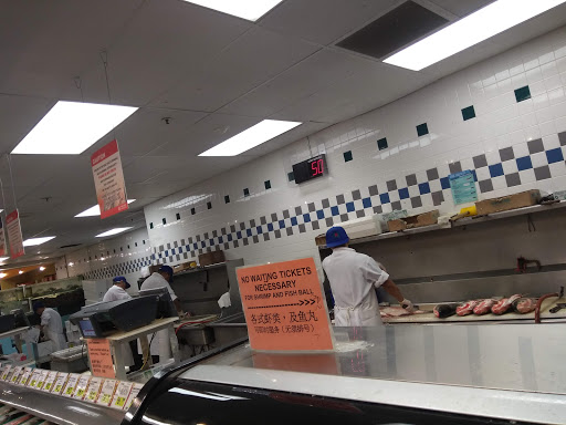 Shopping Mall «Great Wall Shopping Mall», reviews and photos, 18230 E Valley Hwy, Kent, WA 98032, USA