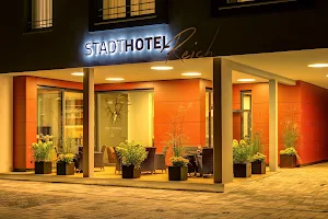 Stadthotel Reich image