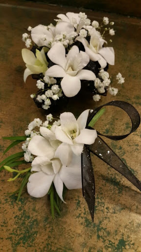 Florist «Elite Floral & Gift Shoppe», reviews and photos, 504 N Alafaya Trail #109, Orlando, FL 32828, USA