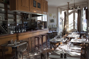 Photo n°25 de Restaurant Le Petit Pont à Joinville-le-Pont ()