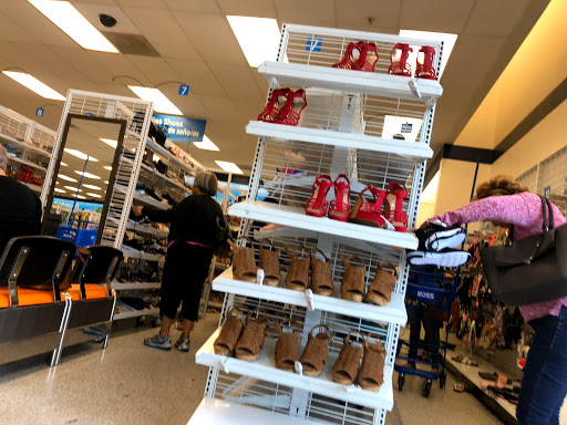 Clothing Store «Ross Dress for Less», reviews and photos, 3500 East-West Hwy, Hyattsville, MD 20782, USA