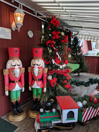 Gift Shop «Beach Basket Gift, Clothing & Christmas Shop», reviews and photos, 4102 Harborview Dr, Gig Harbor, WA 98332, USA