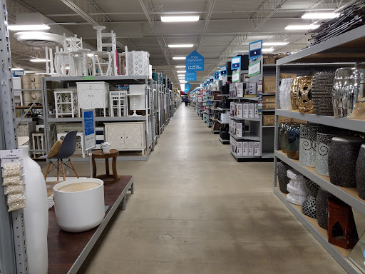 Home Goods Store «At Home», reviews and photos, 4620 Stadium Dr, Kalamazoo, MI 49008, USA