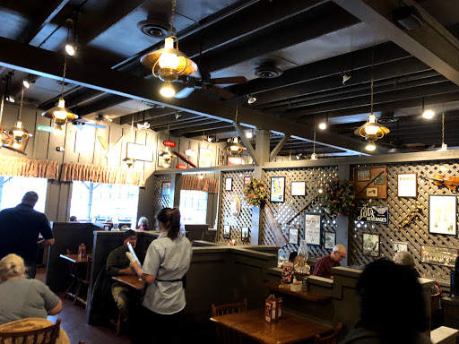 American Restaurant «Cracker Barrel Old Country Store», reviews and photos, 34 Tunnel Rd, Asheville, NC 28805, USA