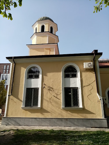 Отзиви за храм „Света Богородица - Животворен Източник“ в София - църква