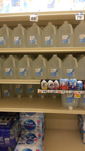 Grocery Store «Peapod by GIANT Food Stores», reviews and photos, 10 E Ridge Pike, Conshohocken, PA 19428, USA