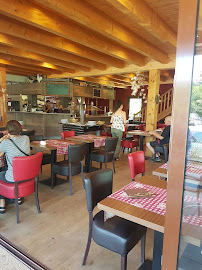 Atmosphère du Restaurant Le Poulailler - Auberge à la ferme à Roppenheim - n°18